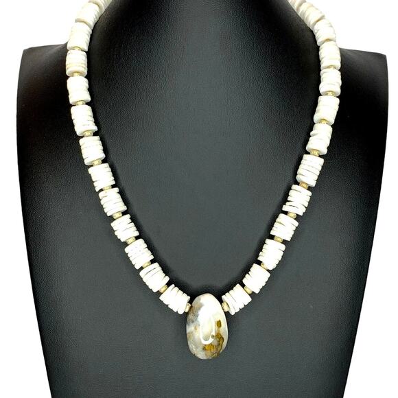 Artisan Puka Shell Necklace with Dendritic Agate Pendant - Picture 3 of 8